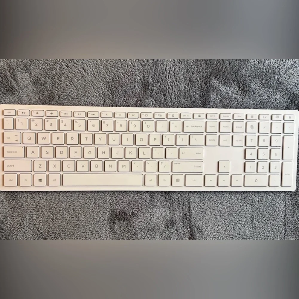 HP Wireless White Keyboard NWOT